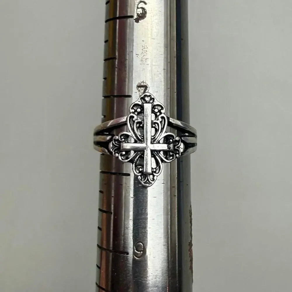 Y2K Vintage Gothic Silver Cross Ring – Size 8, Unisex, Brand New